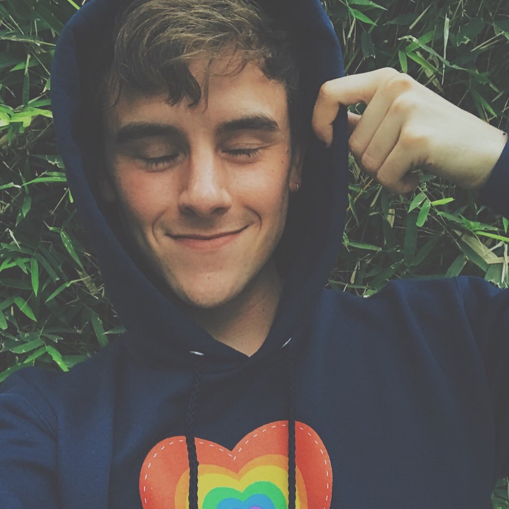 I met my idol Connor Franta on 5.17.17 and it was the best day of my life!