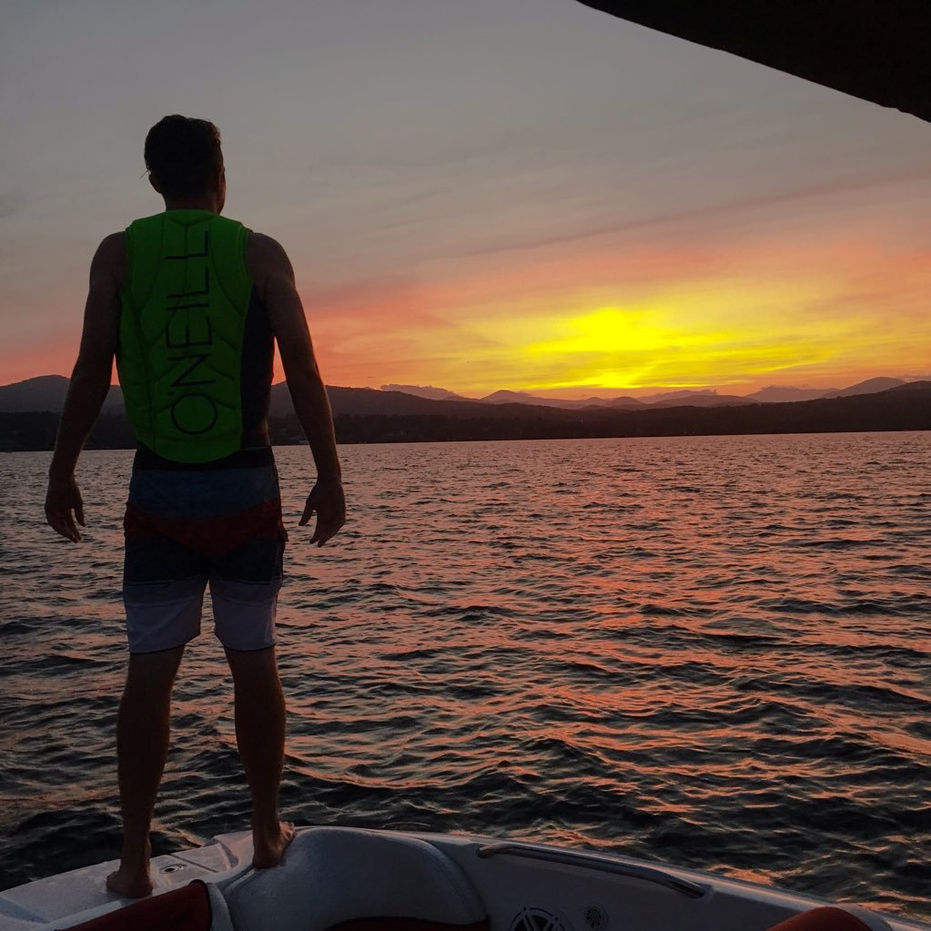 ALeeser8's profile picture. 