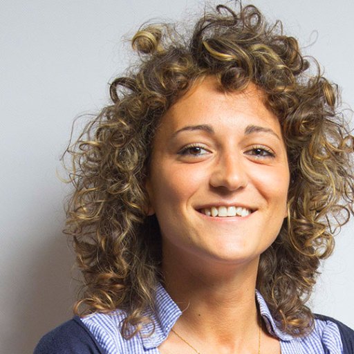 ELPsenzaH's profile picture. Mi hanno disegnata così, poi ho aggiunto una pennellata di follia. A favore del mix di colori. Siamo quello che viviamo,credo! #digital #marketing #adv #social