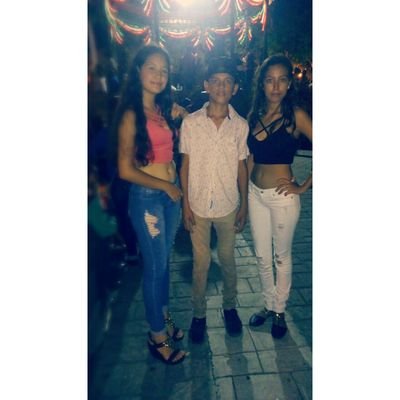 lipsi_coder's profile picture. Los 11:11no se cumplen 🐾 y los siempre juntos no existen 🌙.
||Me gusta leer romance |Me encanta bailar❤|Disfrutó escuchar musica|❤Amo la electronica||.