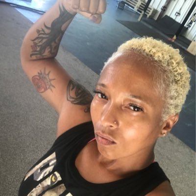 livelyfenmotion's profile picture. 