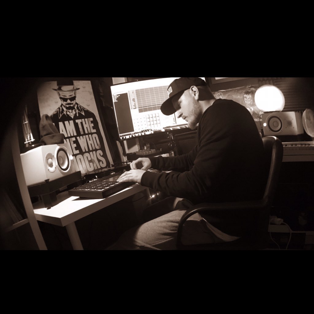 UK Based hiphop producer.. Joyner lucas / skyzoo / young buck / edog / DV alias khryst / blu / pumpkinhead to name a few.. Kelabeats@icloud.com