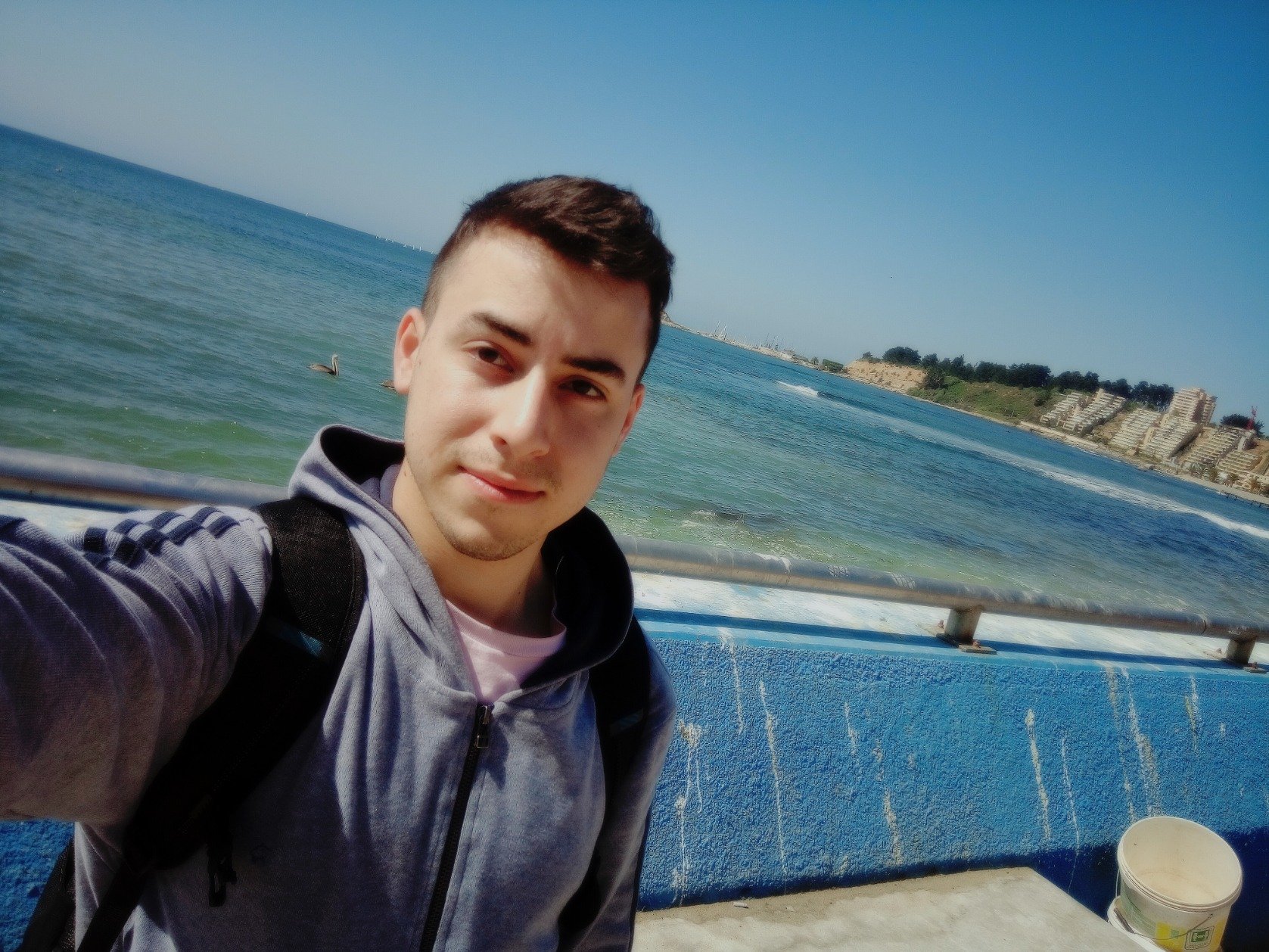 Un hombre forja su destino, nadie le da nada!