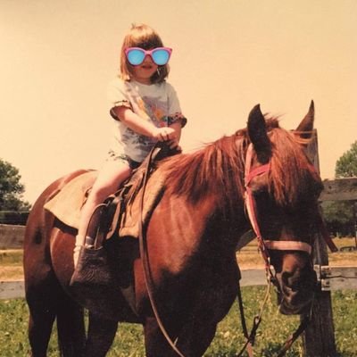 Stayfunnytweets's profile picture. 