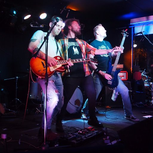 Alice in Chains tribute formed in 2014 based in Croyattle (Croydon) South London, UK
