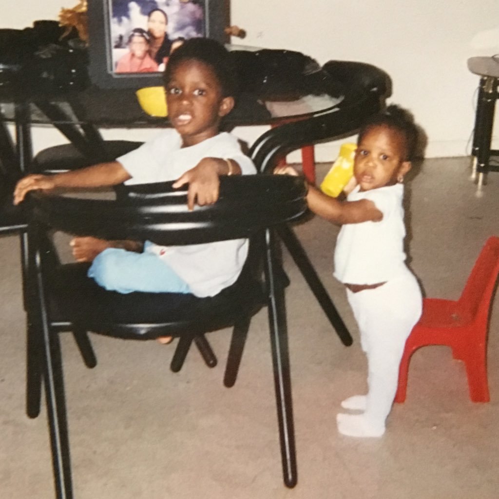 FlyGuy_Powell4's profile picture. I just want $1,000,000,000