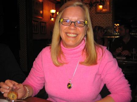 lorijordanwood's profile picture. 