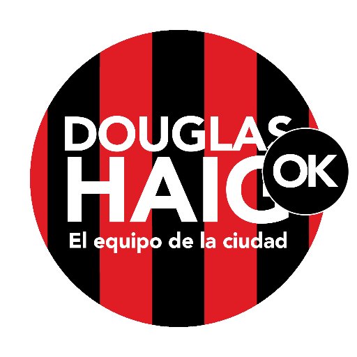 Medio partidario del Club Atlético Douglas Haig de Pergamino, el equipo de la ciudad.