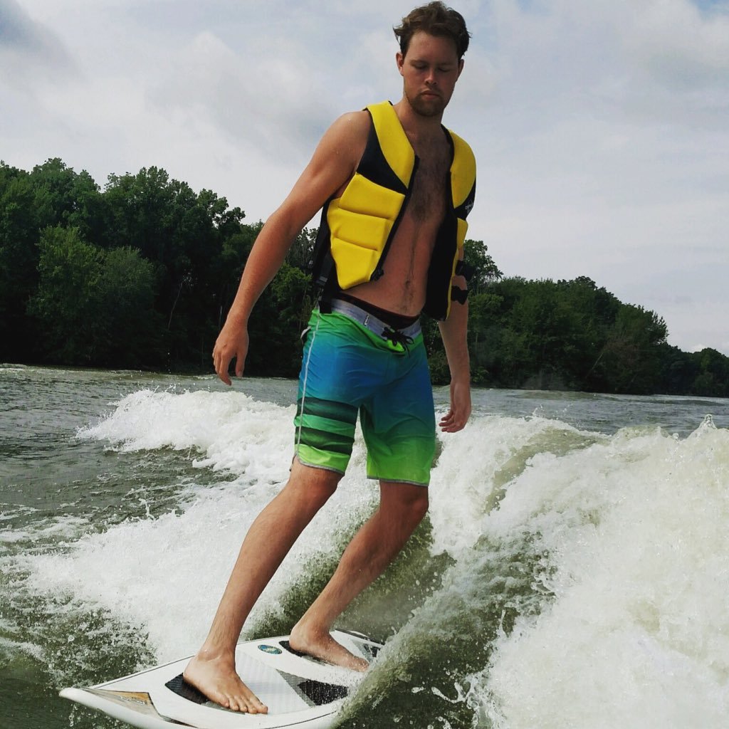 dana_batt12's profile picture. Colgate MBB '19