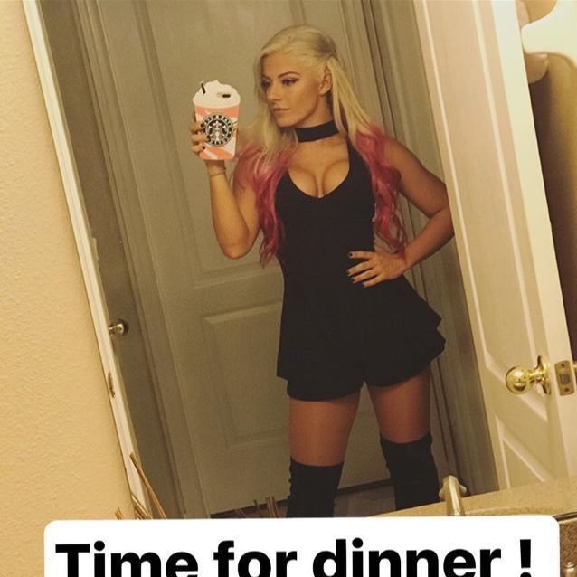 Sexy wwe WWE star