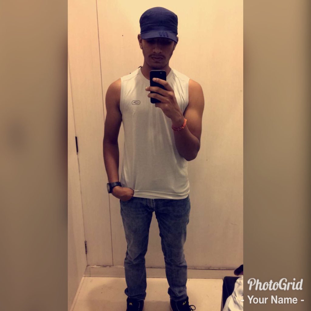 Nileshch21's profile picture. 20||galgotian||baller⚽️||Barcâ||Apple📱||