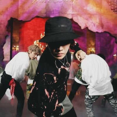 I HARDLY STAN B A N G T A N
TeamWorkMadeTheDreamWork
