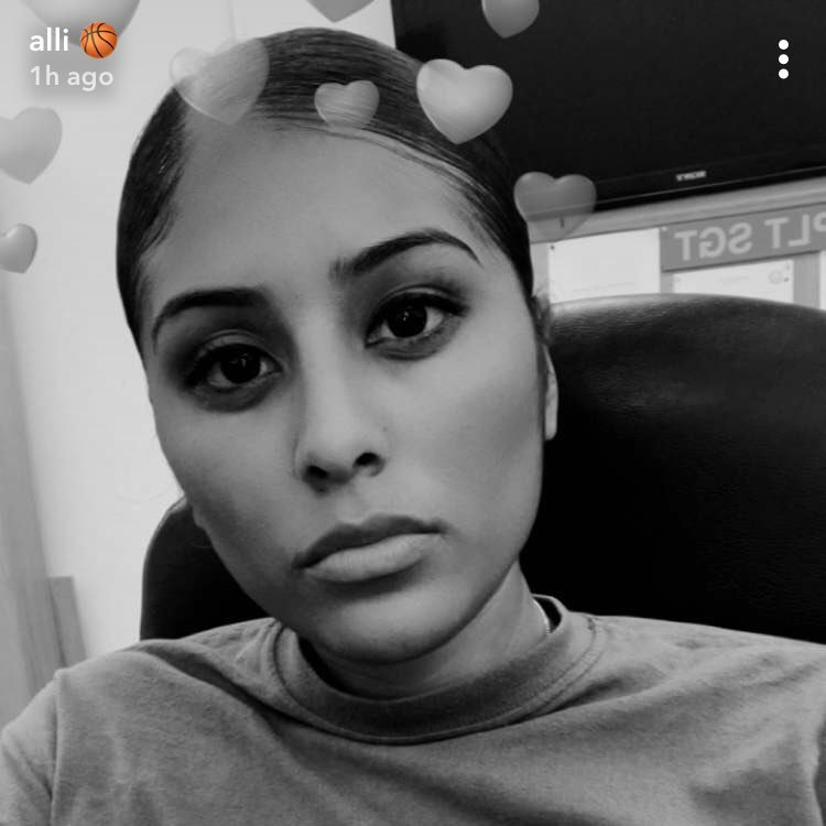 _Alli_5_'s profile picture. 