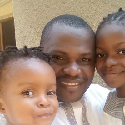 meritekone17's profile picture. ma vie pour la securite des autres.