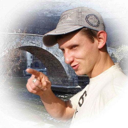 div000's profile picture. Рад читать интересных людей 
 !!!
И сам постараюсь не плошать ))