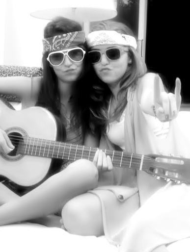 les_filles's profile picture. 