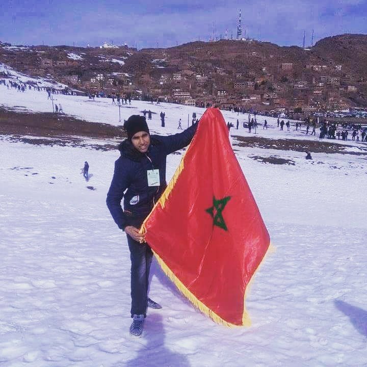 Je m'appelle Hamid al-Asali. J'ai 20 ans. J'habite et travaille au Maroc. Je travaille comme créateur de site internet et je m'intéresse à Beckel.