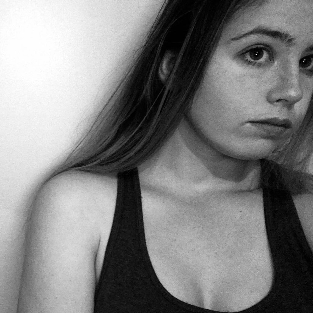 flickcheetham2's profile picture. smiling at someone could make their day alot more brighter~