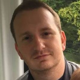 Works in digital media with a keen interest in BBQing and most sports especially NFL (49ers) , rugby (England and Quins) and football (the mighty Luton Town!)
