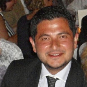 Nâhl / 128
Hayatı ve insanı sever