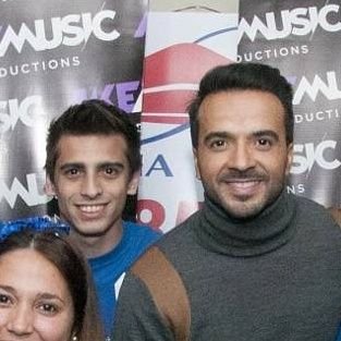 MI IDOLO LUIS FONSI .. Formo parte del fans club Fonsi Fieles Argentina