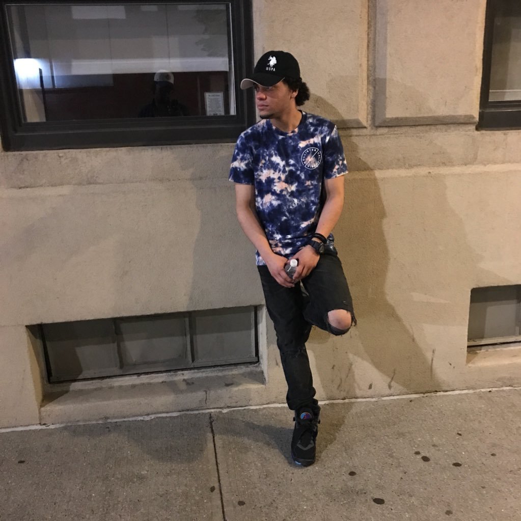 showtime2797's profile picture. 