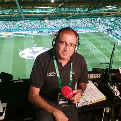 Comentarista deportivo y como decía el mejor maestro que he tenido jamás en la radio, vendedor de ilusiones...