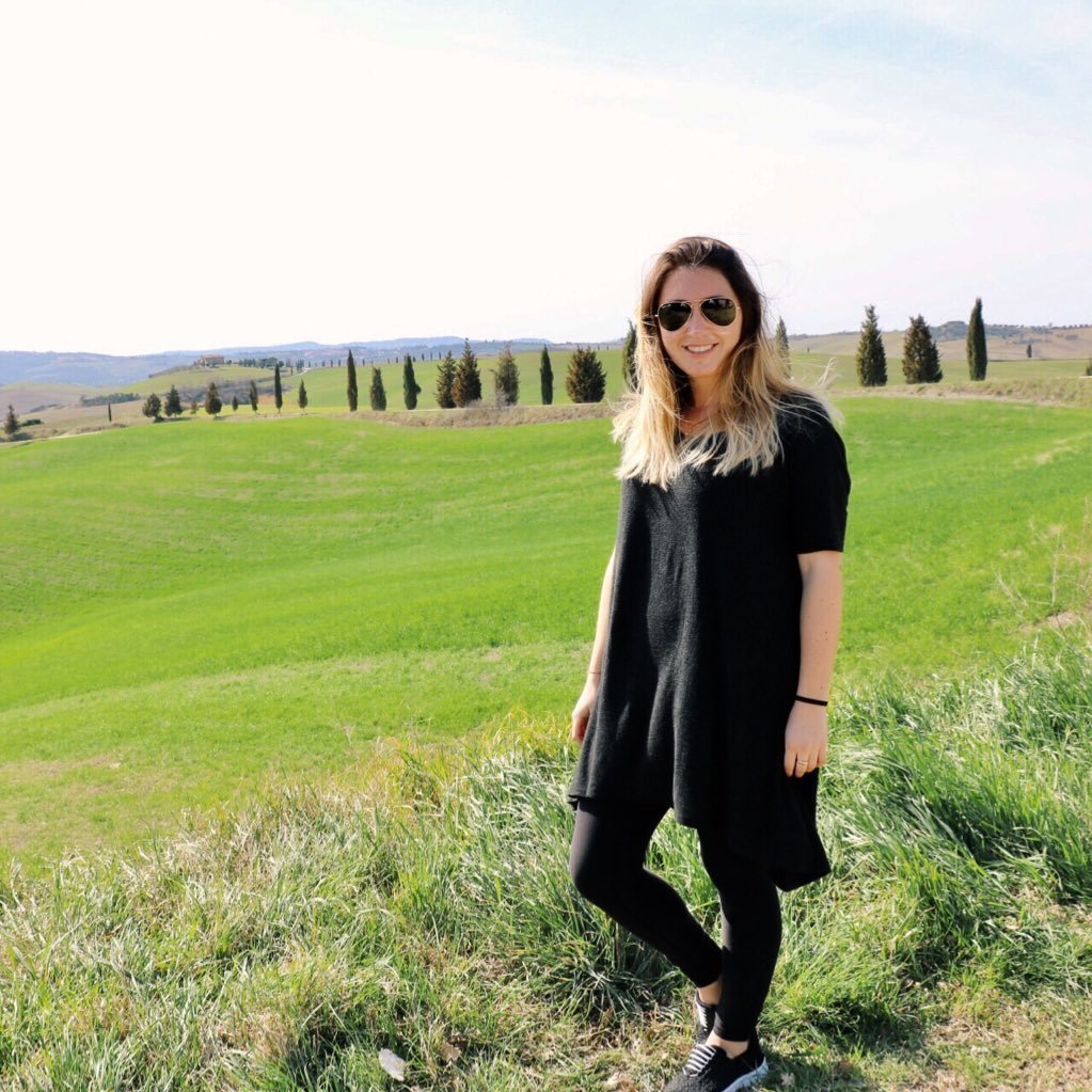 larissadunnn's profile picture. explorer of teaching 🌱🌎🍎