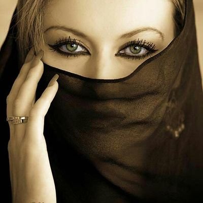 ‏‏‏🌸 لي ٲيِآمٌ حًزُيِنهً ولّيِ ذٍگٍريِآتٍ جُمٌيِلّهً