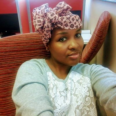 mistimahh's profile picture. Simple