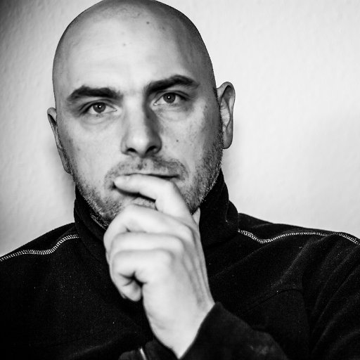Journalist, Dozent oder mit dem 🐕 unterwegs