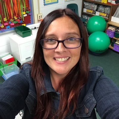 4th grade teacher at Hampton Oaks that loves to read and run.