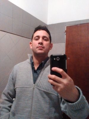 ArielDLeiva's profile picture. Cristiano. Argentino, padre y laburante. Prefiero prevenir que curar. Volando bajo, pasando desapercibido desde 1982