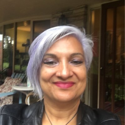 Thinker and learner. Inspirer. Teacher-librarian of adolescents. Risk taker and guitar player. Creator and collaborator! (pronouns: she/her).“Reddio”