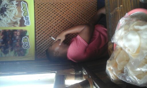 Awes98129909's profile picture. Yang penting happy