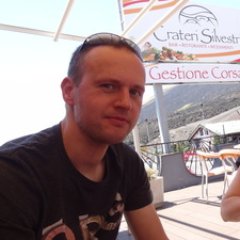 Journalist @Bouwkroniek | Communicatie @ vzw Supporters Eendracht Aalst #EA1919 | Runner's high addict #marathon