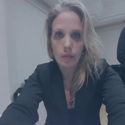 carolavaldesflo's profile picture. Periodista, Cientista Político. Oficina @sebastianpinera