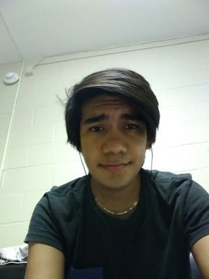 KaiserCesar01's profile picture. Trying to convince my shadow I'm someone worth following