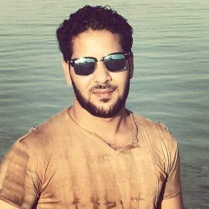 wTcspIqoHccIaLr's profile picture. ‏الـواحد لـو عامل الناس😃
علے اد عقولھم😀ھیمشى يـوزع مصاصـات🍭وبـلالـین عـلى خلـق اللہ
