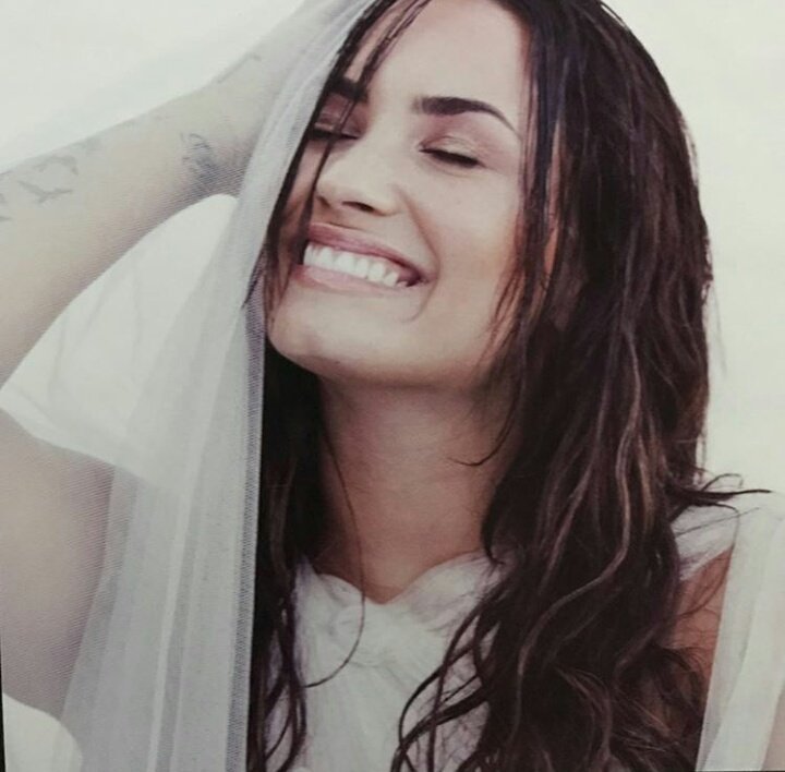 Demi Lovato supporter forever. ♥