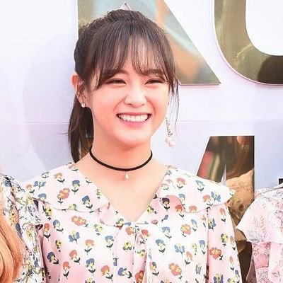 Hello i'm Kim Sejeong • vocal of gugudan• beauty since 1996 •