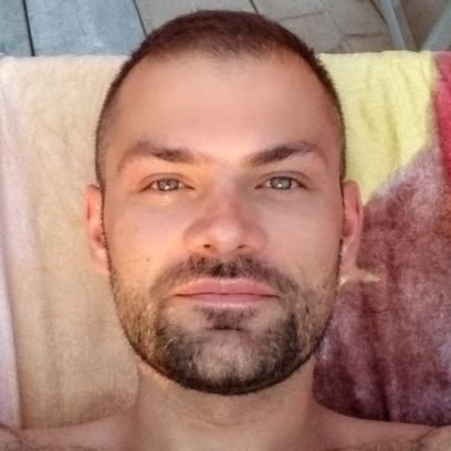 r8oit's profile picture. uhm