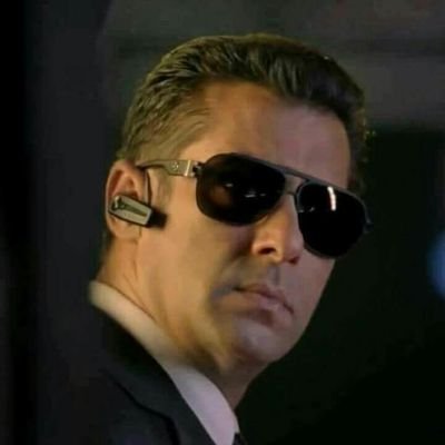 israralam9's profile picture. Happy