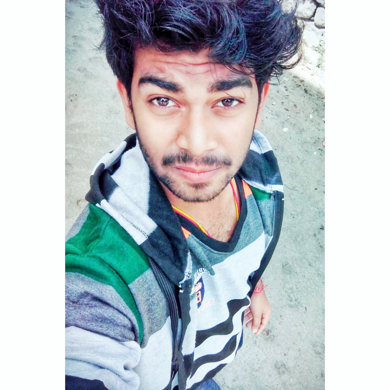 GuettaNihan's profile picture. Im an architecture student 👻