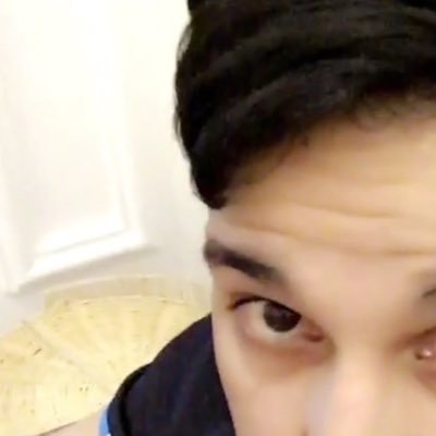 commandr24's profile picture. 