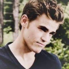 Living in Mystic Falls with Damon. Fell in love with @VertigoWolf the second I saw him. RP/Vampire/18+/H:On/BI