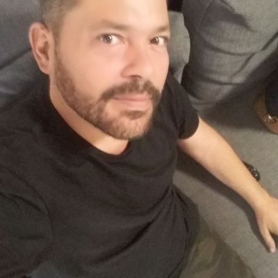 busco un pisciano activo que tenga el mejor humor para compartirlo todo. vivir cada dia follando y siendo felices. haaa si es peludo un requete PLUS.