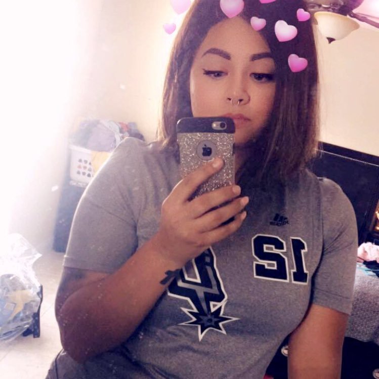 ClarissaRios24's profile picture. 