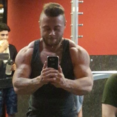 I am a man like everyone else, no piece better.
the iron belongs to my life♡
Instagram: greg_olympic
Facebook: Gregor deutsch
snapchat: greg_olympic01