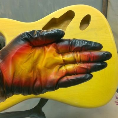 Painter of guitars for Fender Custom Shop and other things.  Instagram: @jncolor